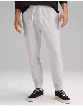 Lululemon Men's Light Gray Jogger Sweatpants with Drawstring Medium